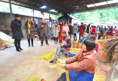 南充召開全市婦女創(chuàng)新創(chuàng)業(yè)助力脫貧攻堅流動現(xiàn)場會 商務(wù)代理代辦服務(wù)為婦女創(chuàng)業(yè)注入新動力
